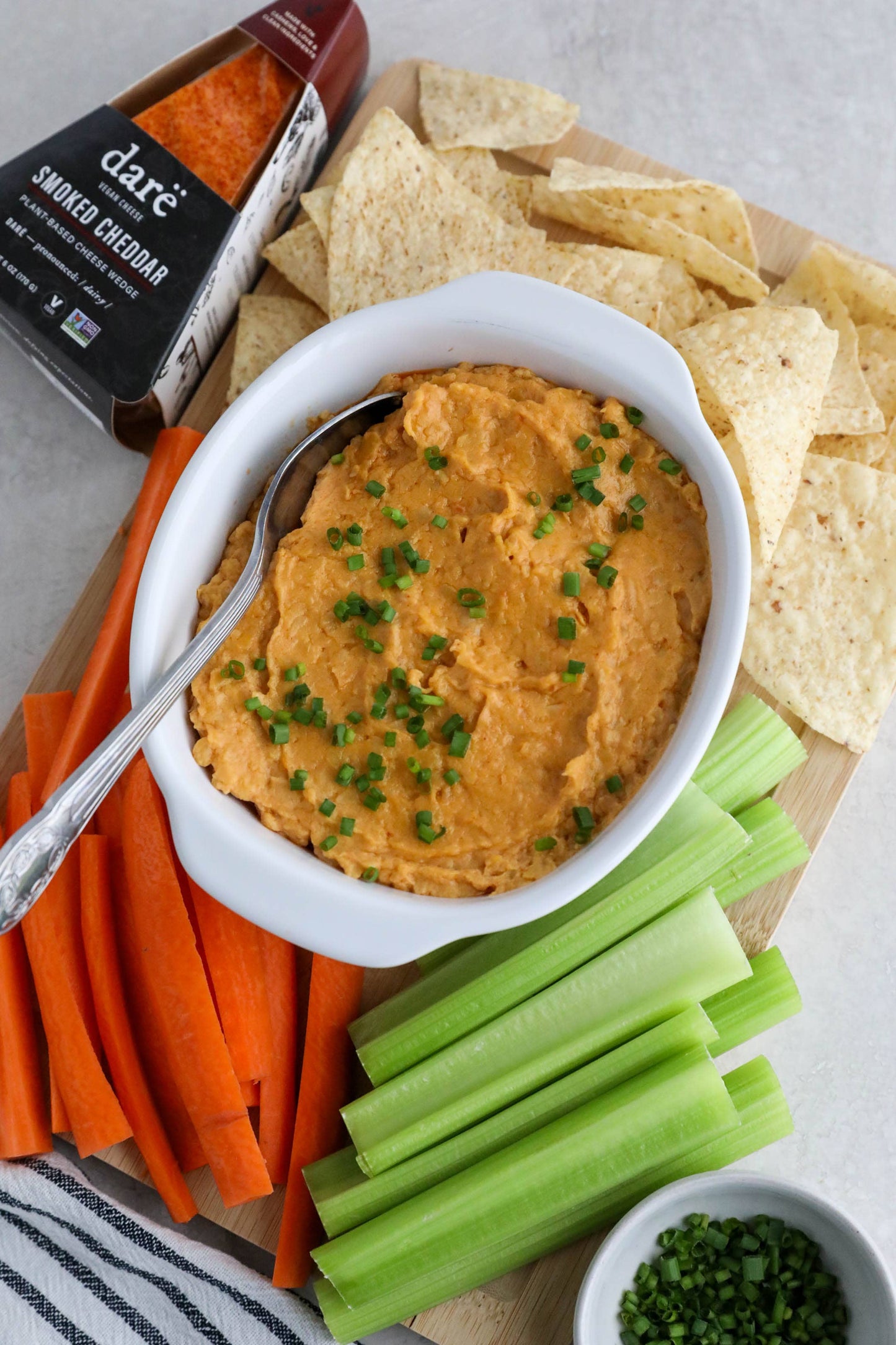 Darë Vegan Cheese - Smoked Cheddar Plant-Based Cheese Wedge