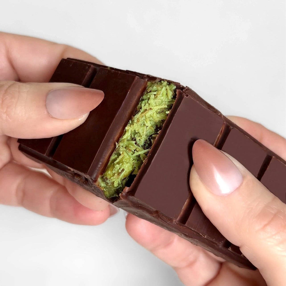 Rawmanticchocolate - DUBAI pistachio Kunafa Chocolate bar