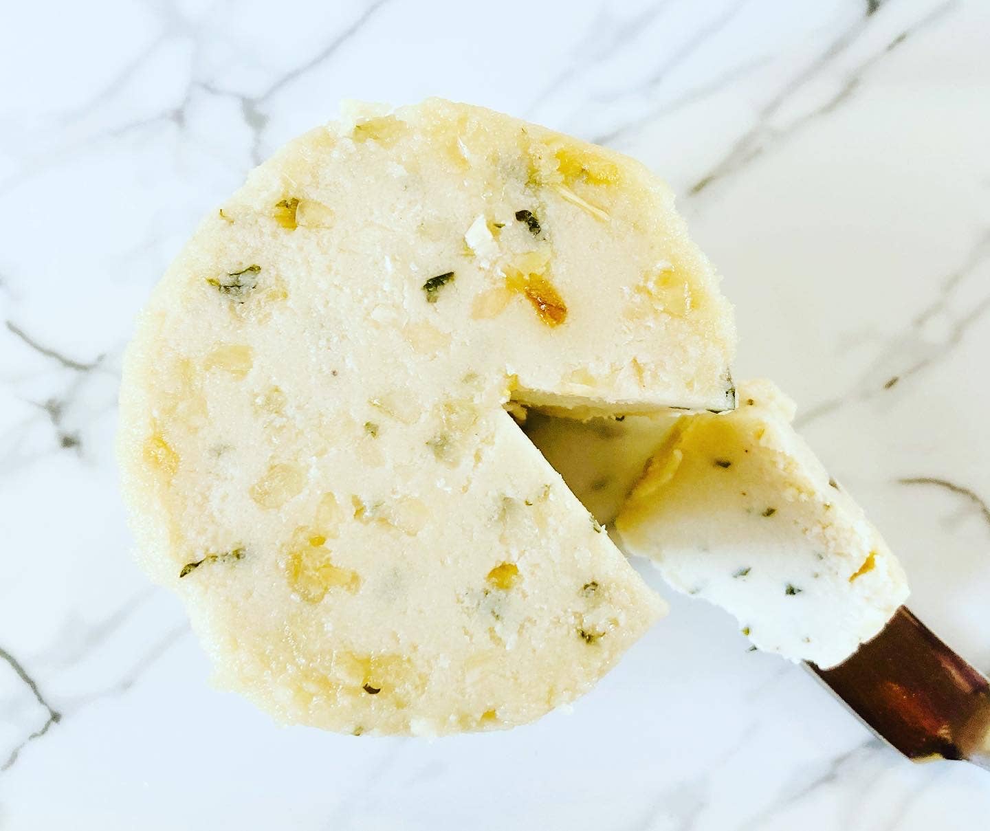 The Vegan Cheese Shoppe - Maui Onion Macadamia Nut "Brie"