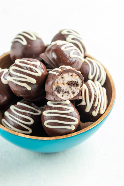 Veganmadness - Cookies and Cream Bocce Ball