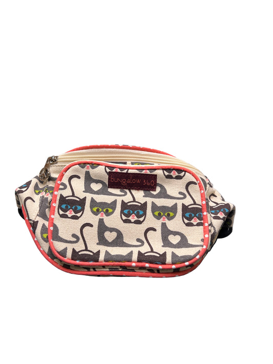 Bungalow360 Fanny Pack "Cat"