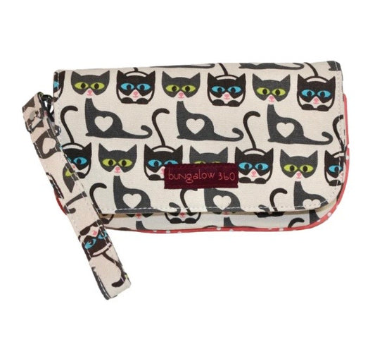 Bungalow360 Wristlet "Cat"
