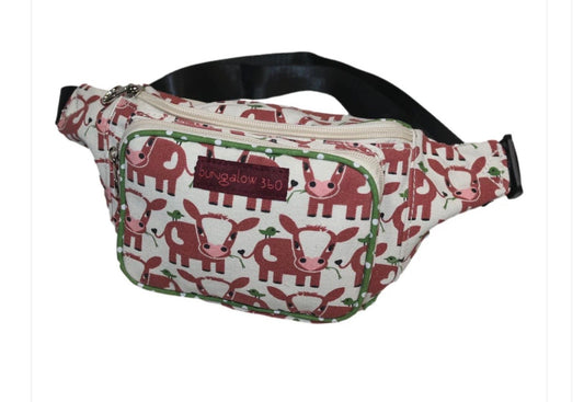Bungalow360 - Fanny Pack "Cows"