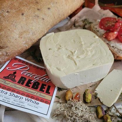 peaceful rebel - Extra Sharp White