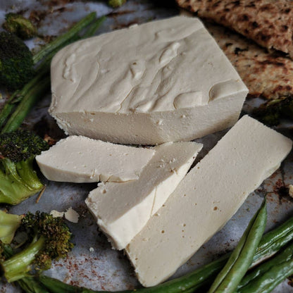 peaceful rebel - Extra Sharp White