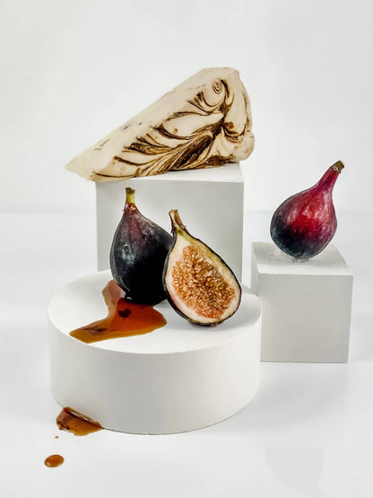 Darë Vegan Cheese - Balsamic Fig Plant-Based Cheese Wedge